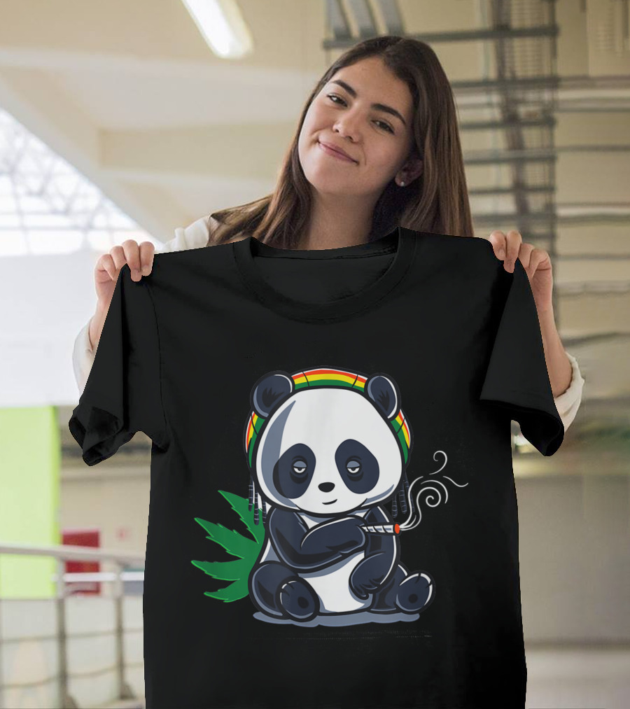 Weed Smoking Panda Marijuana Cannabis THC Stoner Rasta Leaf T-Shirt