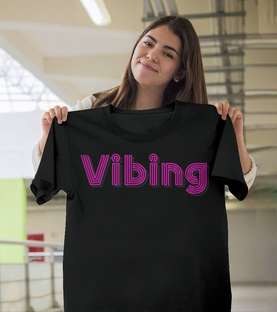 Vibing Retro 80S Vibes Cool Eighties Vintage Positive Vibes T-Shirt