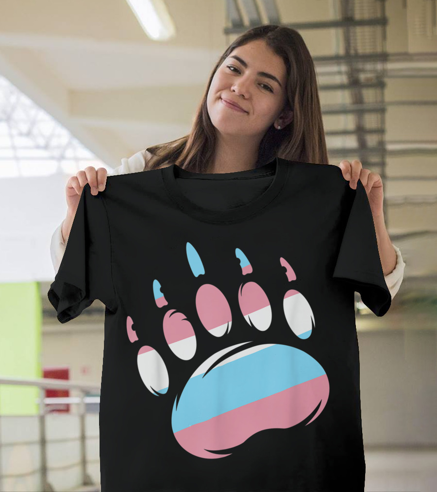 Bear Paw Transgender Mom Trans Pride Flag T-Shirt