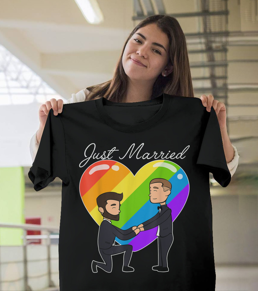 Just Married Gay Couple Rainbow Heart Proposal T-Shirt