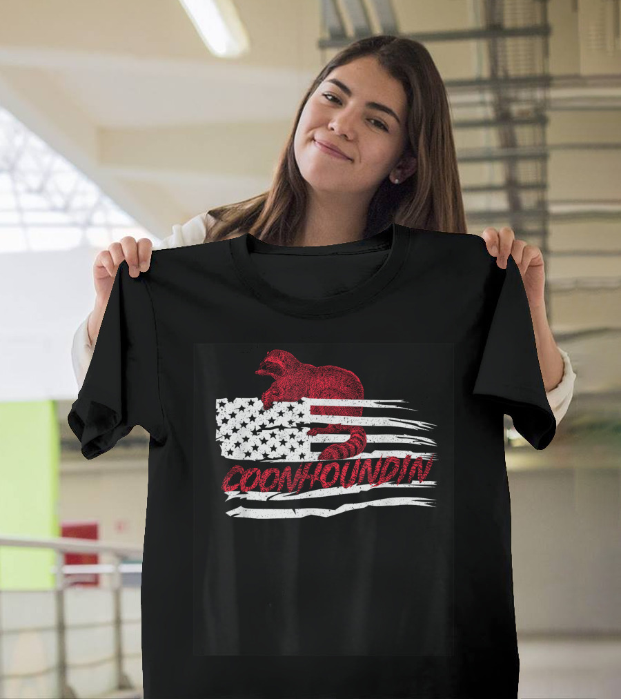 Coon Houndin Vintage American Flag Raccoon Hunting Gear 90 T-Shirt