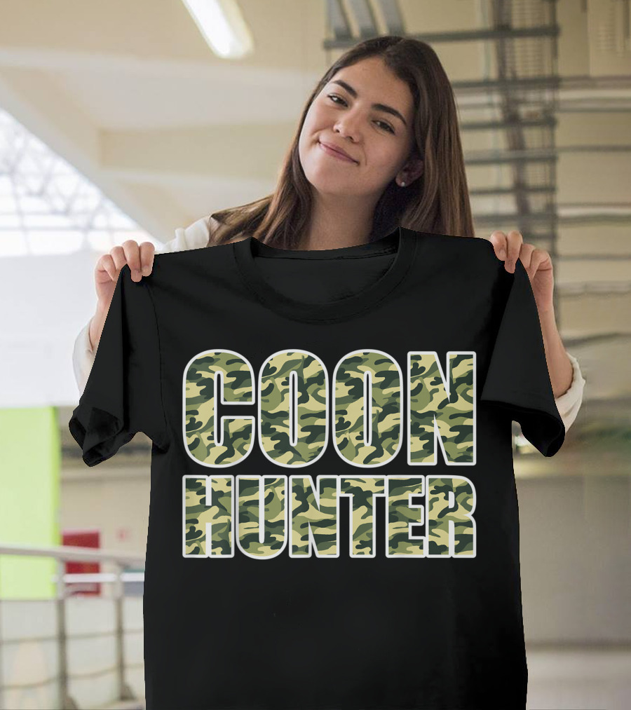 Coon Hunter Camouflage Raccoon Hunting Vintage Gear T-Shirt