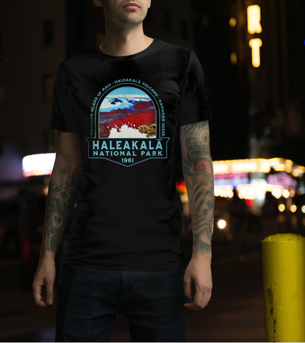 Haleakala National Park 1961 Hawaiian Island Of Maui Volcano Hawaiian Geese T-Shirt