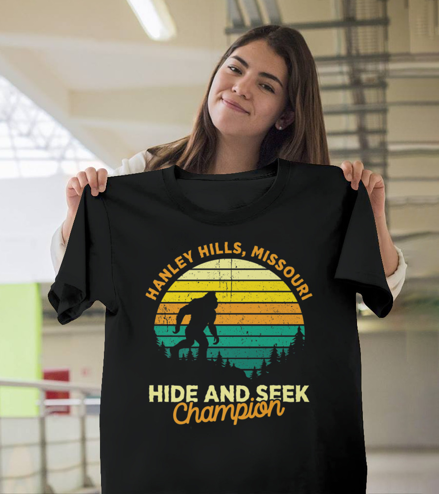 Hanley Hills Missouri Hide And Seek Champion Big Foot Retro T-Shirt