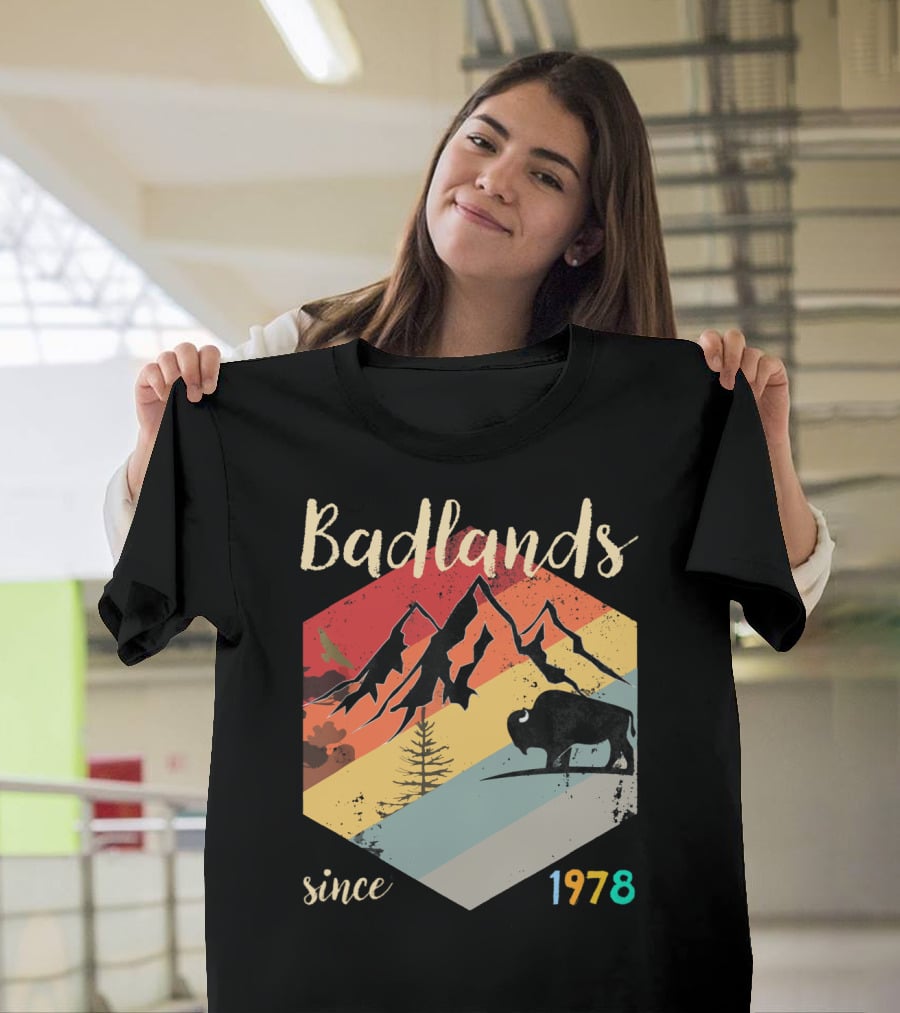 Badlands Since 1978 South Dakota National Park Hiking Mountain Bison T-Shirt