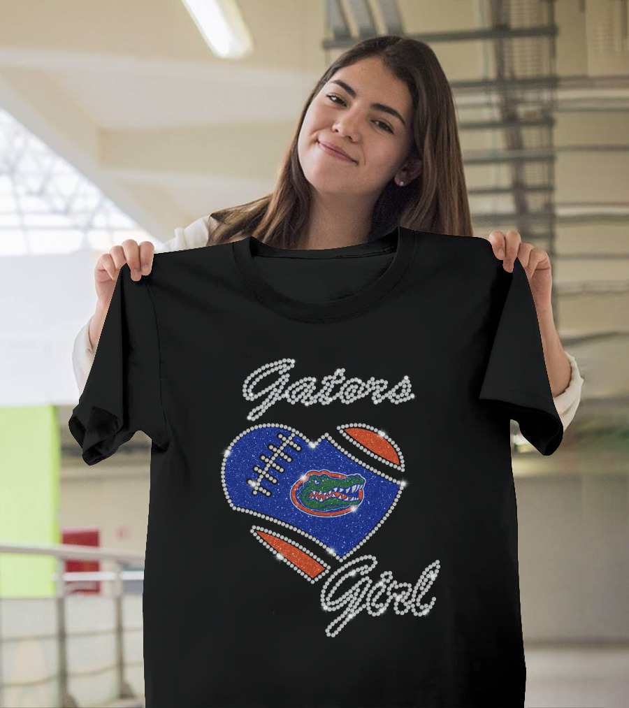 Gators Girl Heart Football Florida Gators Logo DNTee25 T-Shirt