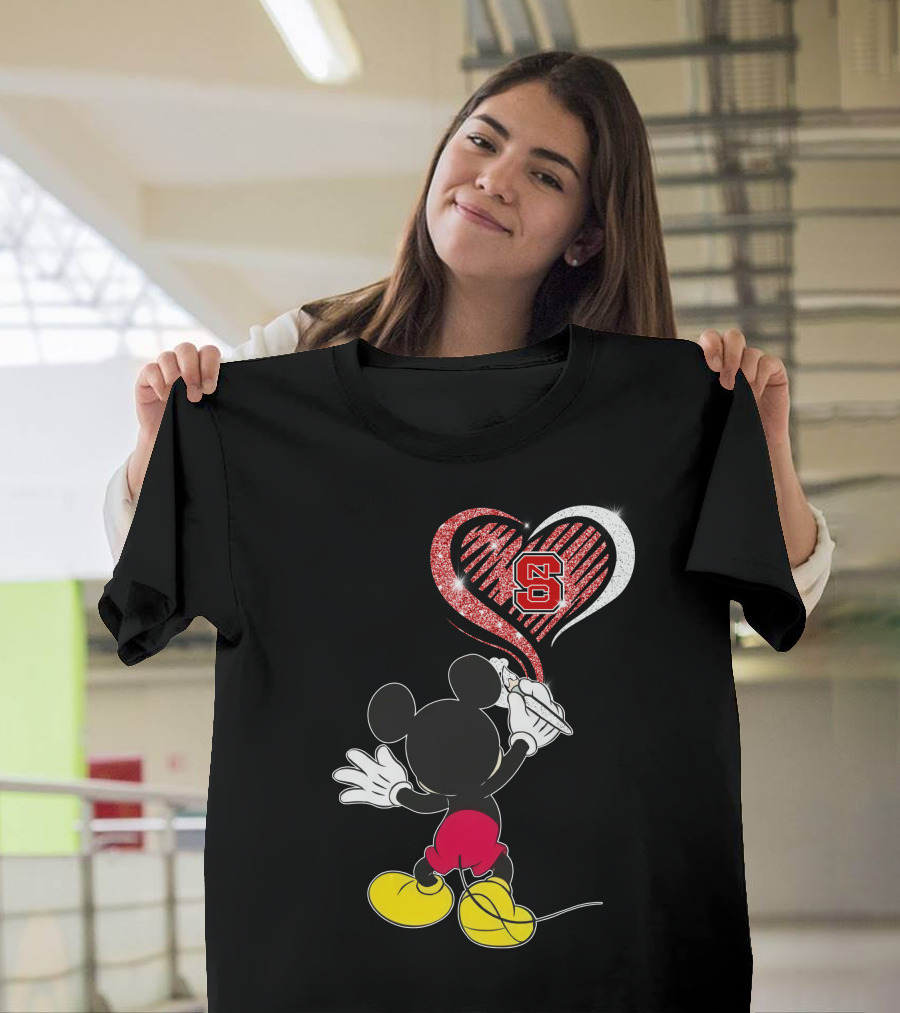 Mickey Drawing Heart Nc State Wolfpack T-Shirt