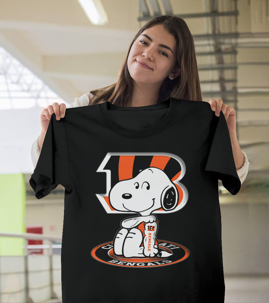 Bengals Snoopy Cincinnati Stripes B T-Shirt