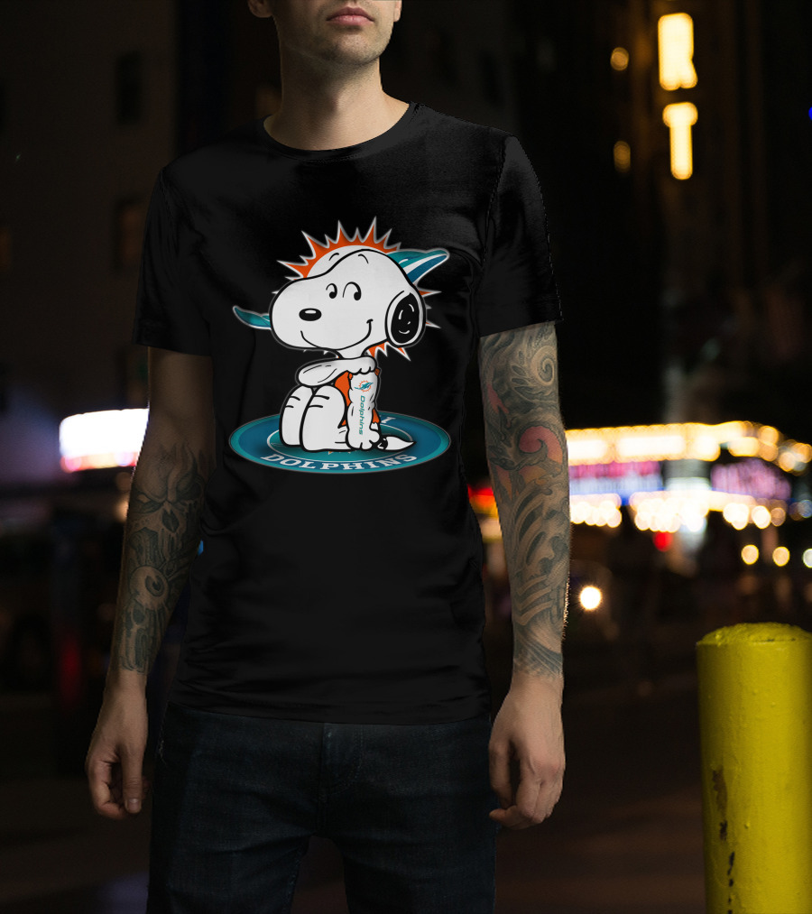 Snoopy Miami Dolphins Fan Football T-Shirt