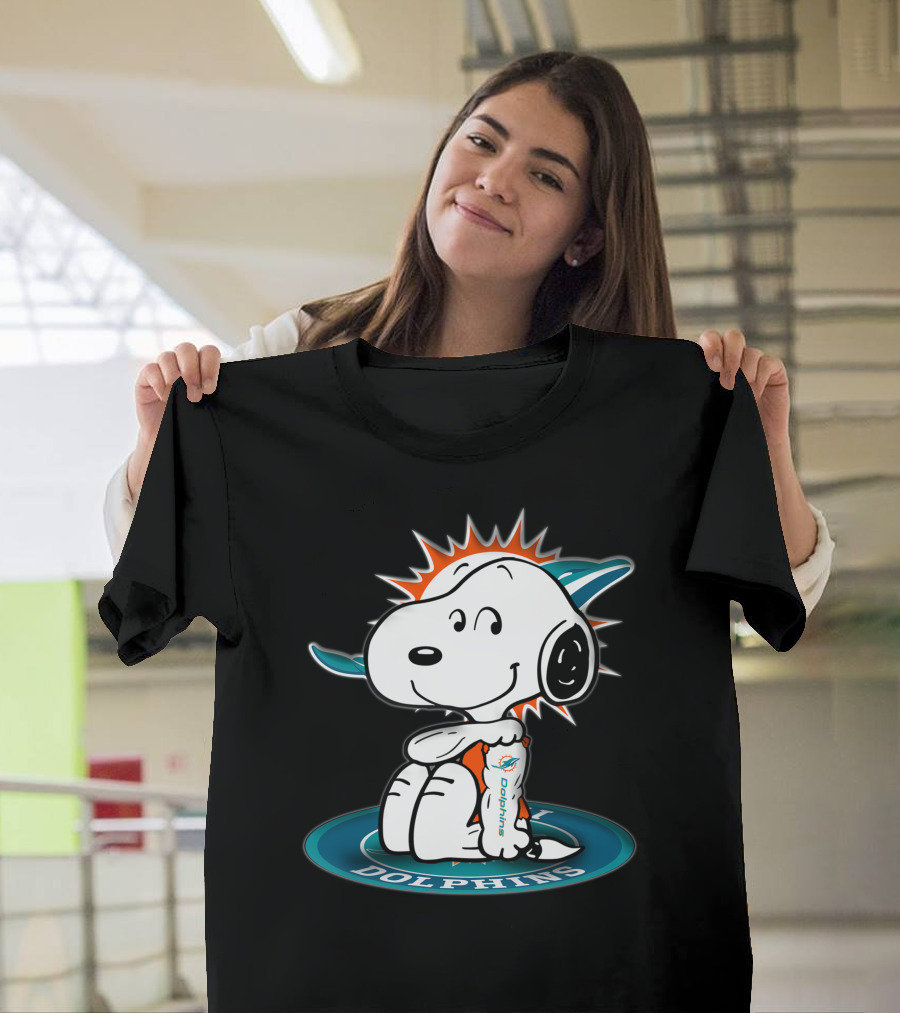 Snoopy Miami Dolphins Fan Football T-Shirt