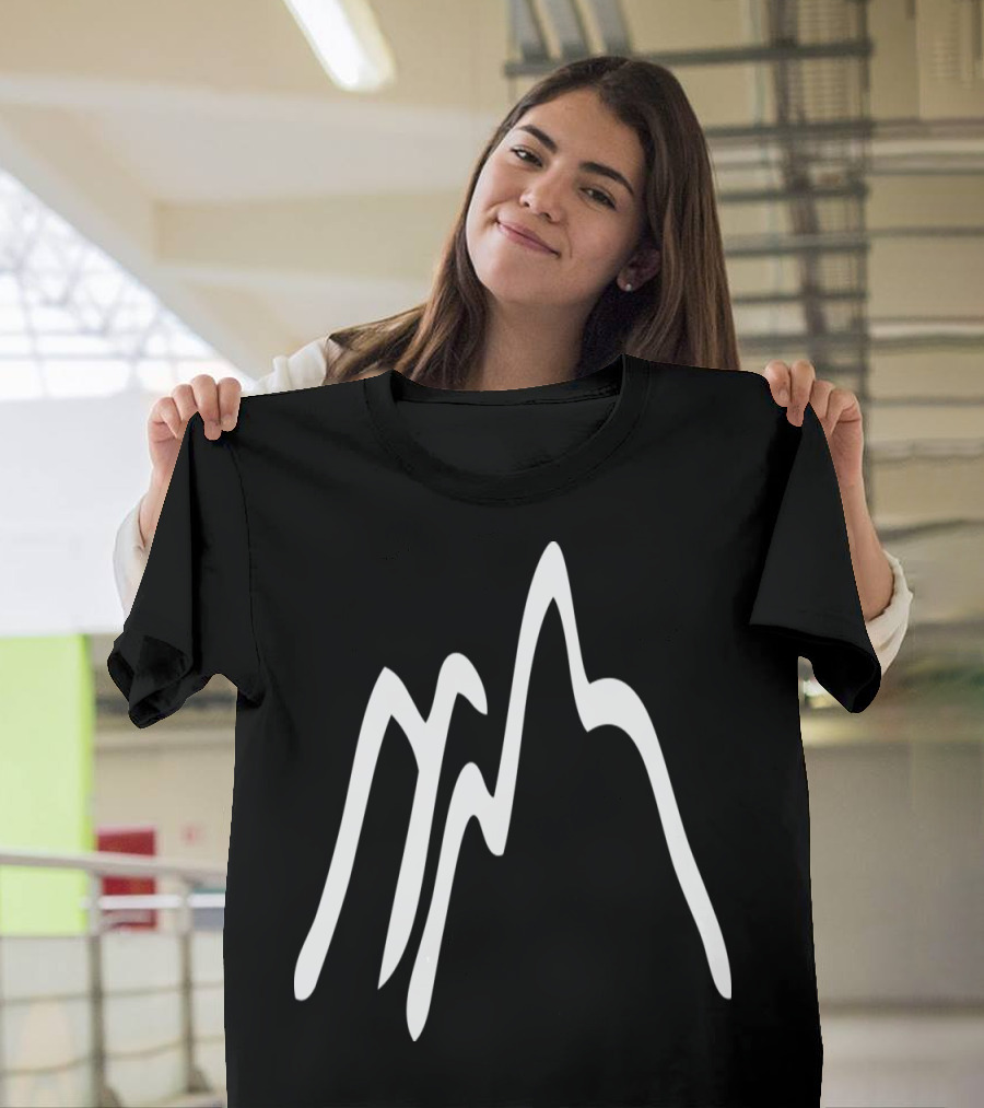 Curved Line Mountains Minimalist White Peaks Graph T-Shirt