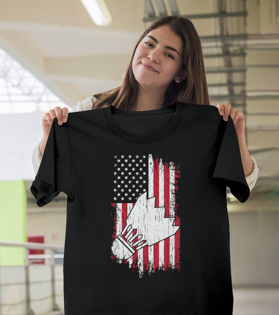 Badminton USA American Flag Shuttlecock Patriotic Sports T-Shirt
