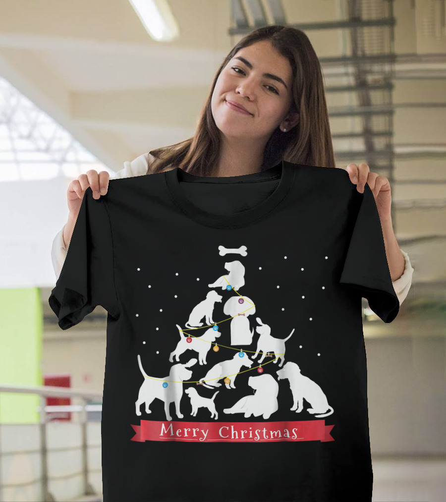 Merry Christmas Beagle Tree with Dogs and Decorations T-Shirt