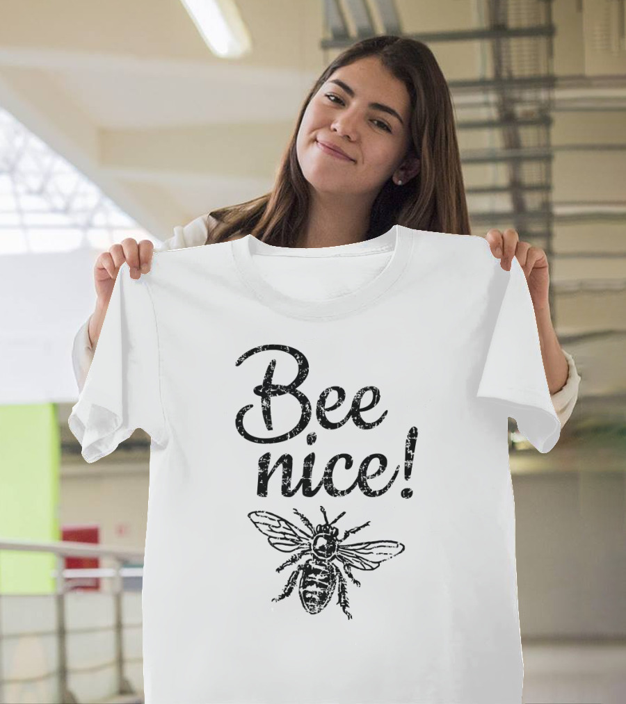 Bee Nice Vintage Black Funny Beekeeper T-Shirt
