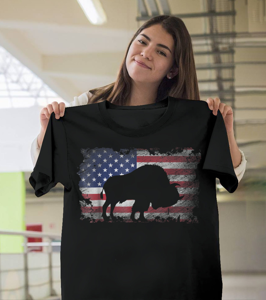 Bison Silhouette American Flag USA Patriotic Bis T-Shirt