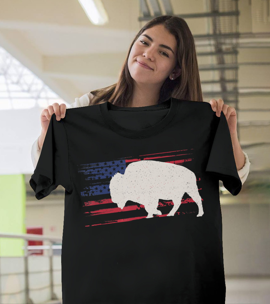 Buffalo American Flag Patriotic 4th of July Tamaraw T-Shirt