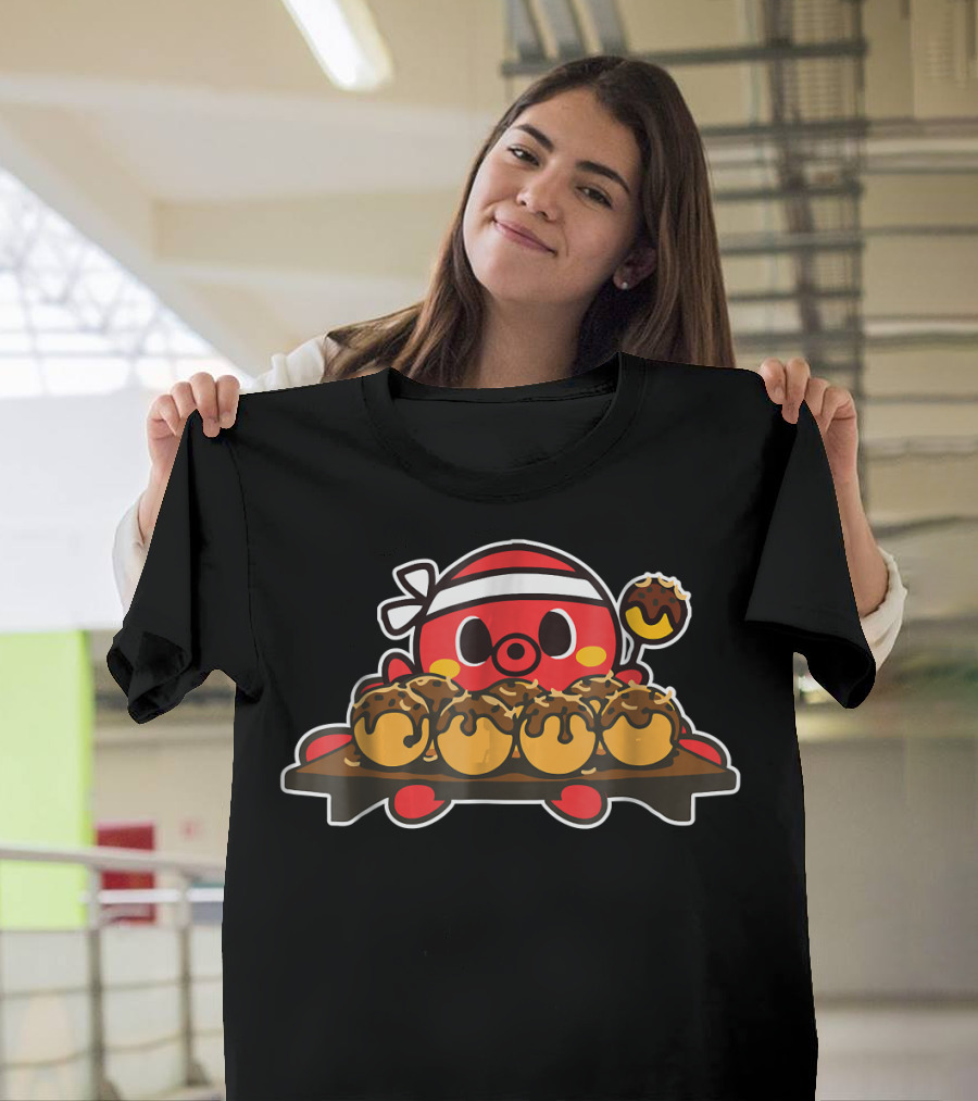 Octopus Chef Preparing Delicious Takoyaki Balls T-Shirt