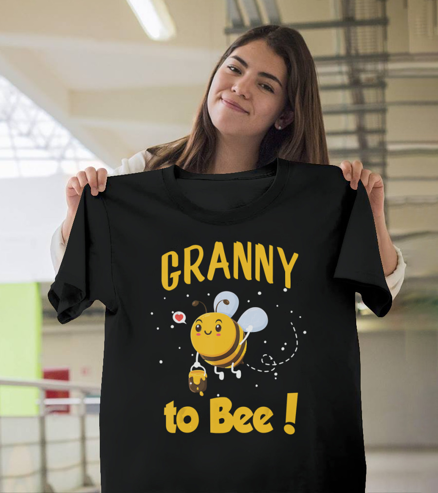 Granny To Bee Honeybee With Heart T-Shirt