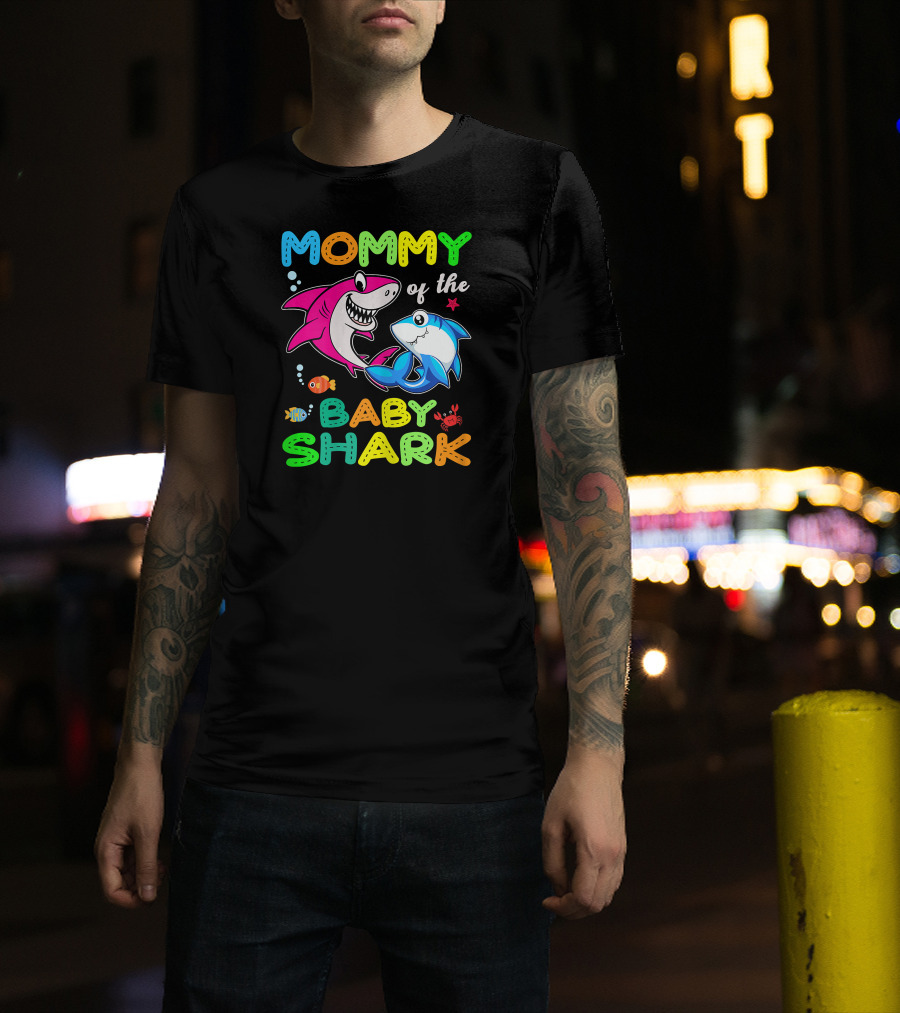 Mommy Of The Baby Shark Funny Birthday Family T-Shirt