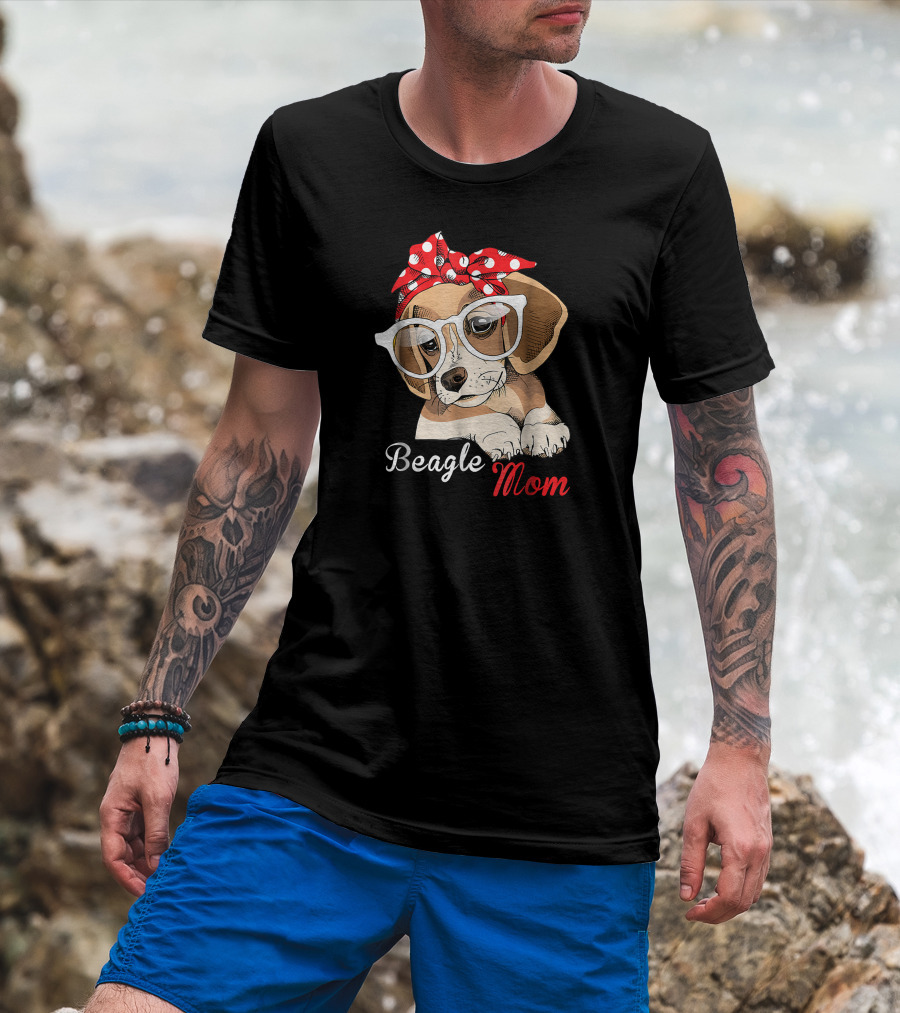 Beagle Mom Cute Beagle Dog With Glasses And Red Polka Dot Bow T-Shirt