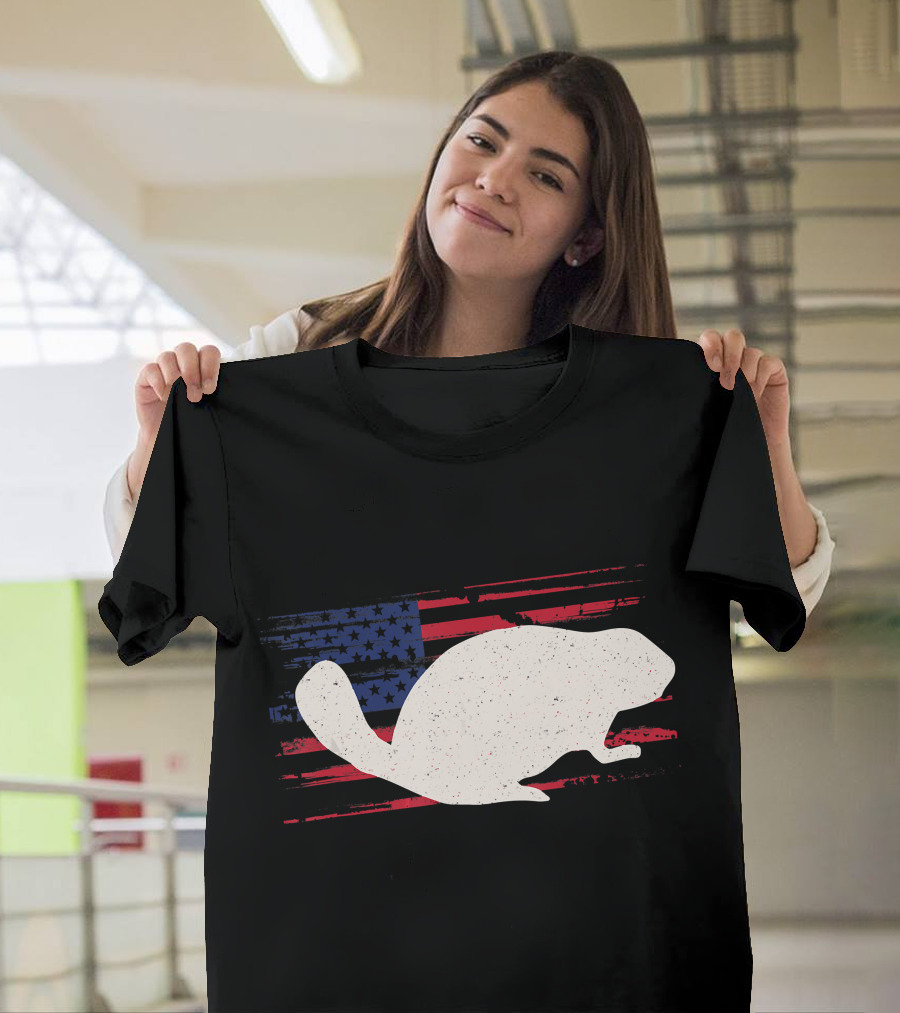 Beaver Silhouette on Distressed American Flag Rodent T-Shirt