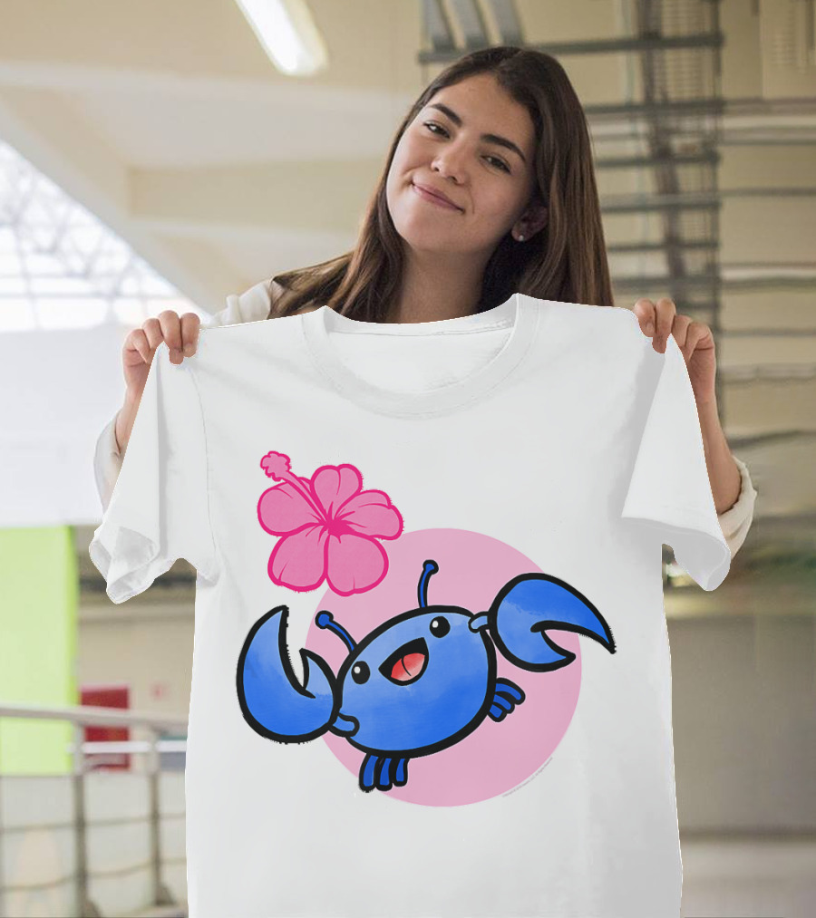 Kawaii Ocean Blue Crab with Hibiscus Blossom and Pink Circle Background T-Shirt