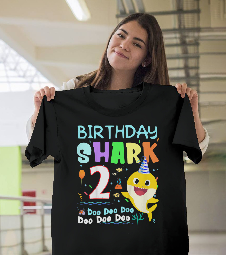 Birthday Shark 2 Doo Doo Doo 2nd Birthday Party Hat Balloon T-Shirt