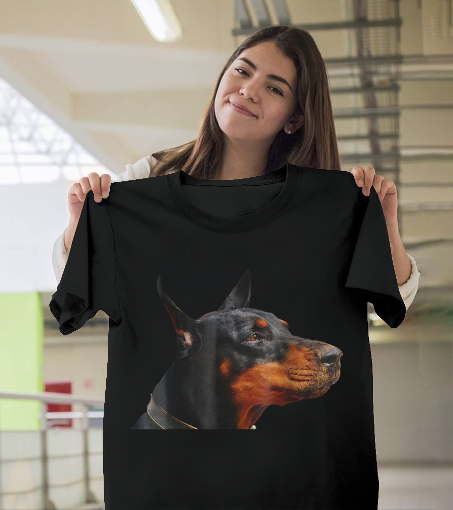 Cool Ultra Realistic Doberman Head Profile Black and Tan T-Shirt