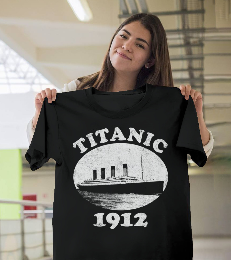 Titanic 1912 Historic Vintage Cru Ocean Liner Classic T-Shirt