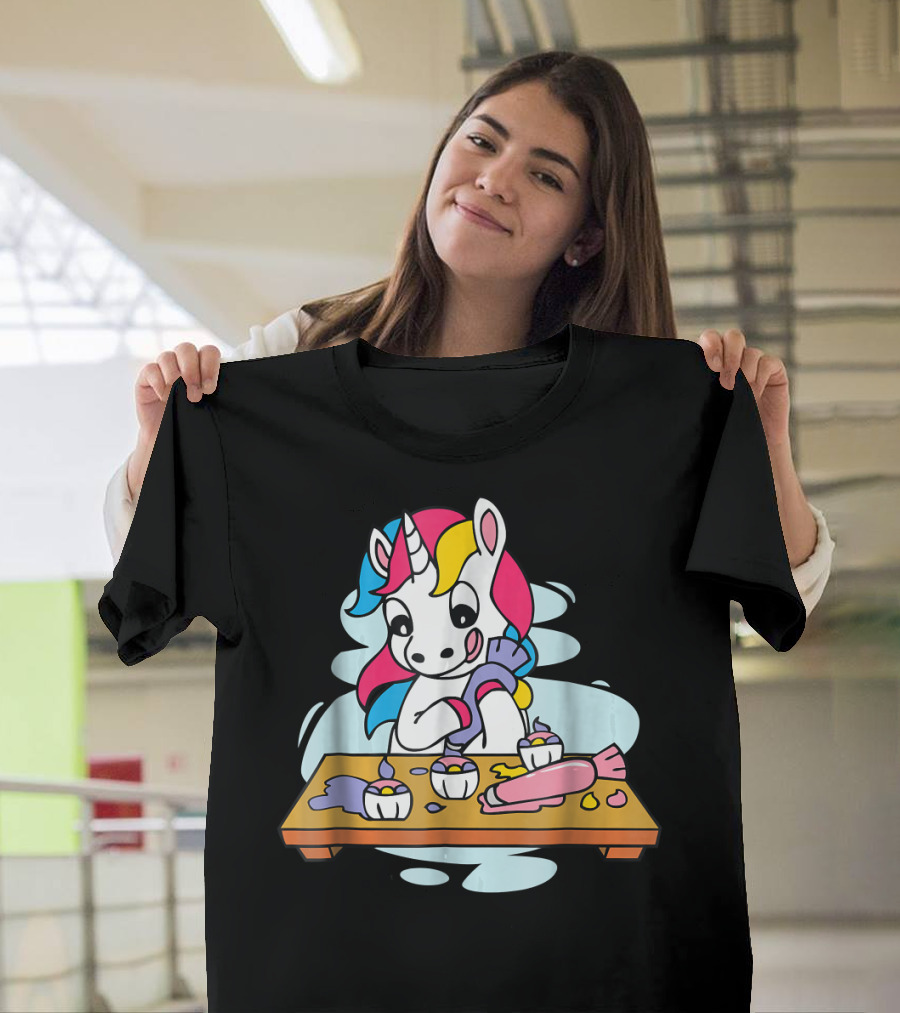 Unicorn Baking Cupcakes Cupcake Magic Baking Fun T-Shirt