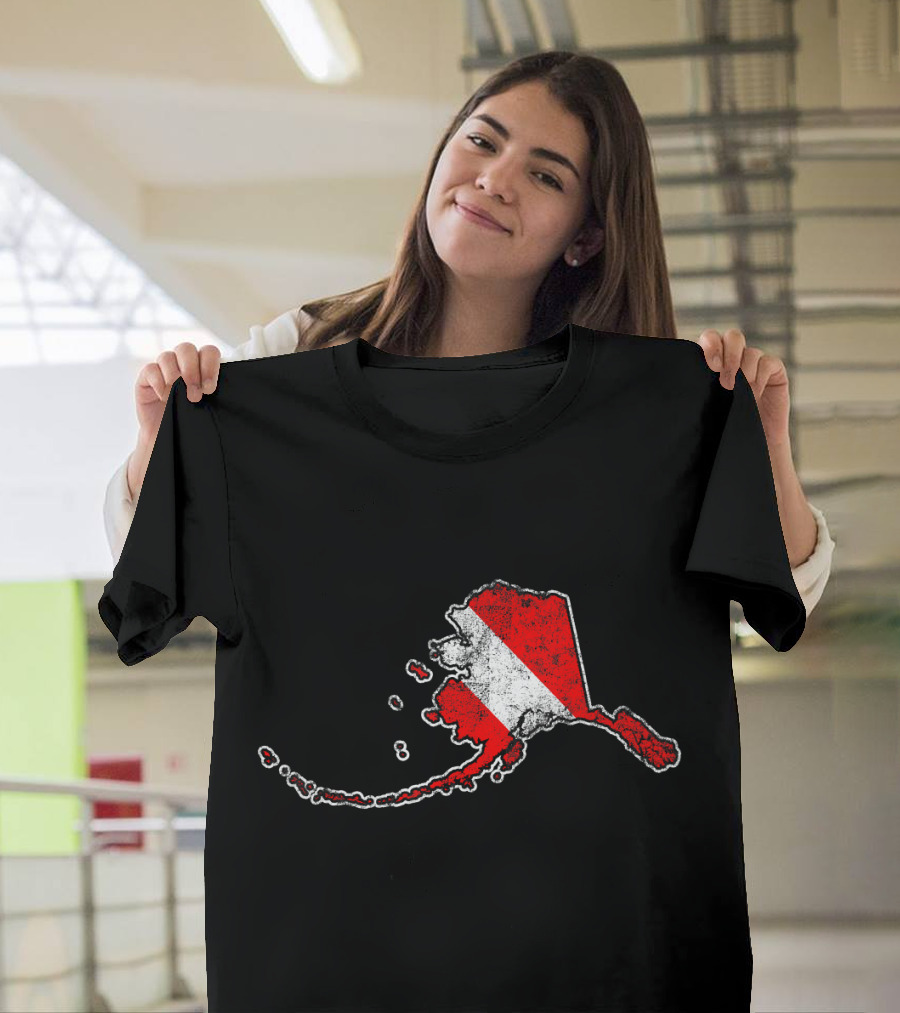 Vintage Alaska Map Scuba Dive Flag Motif T-Shirt