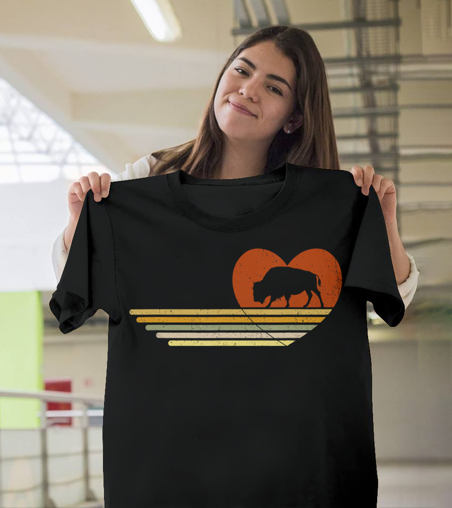 Vintage Bison Heart Retro Sunset Stripes T-Shirt