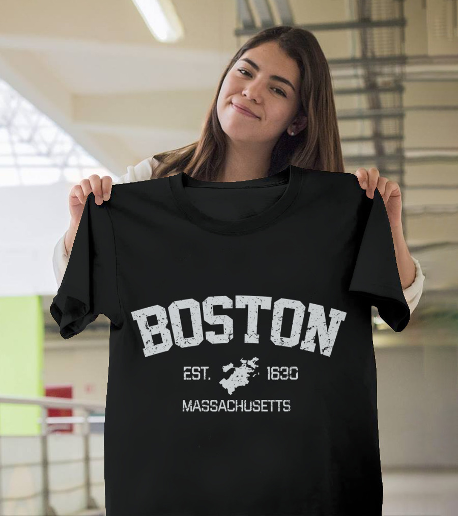 Boston Massachusetts Est. 1630 Vintage Map T-Shirt