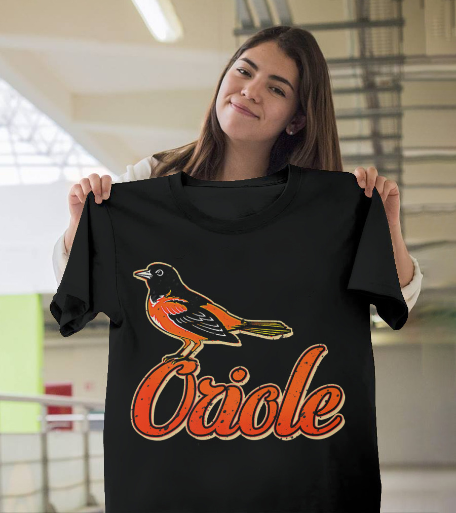 Vintage Oriole Bird Script Text Amazing Bird T-Shirt