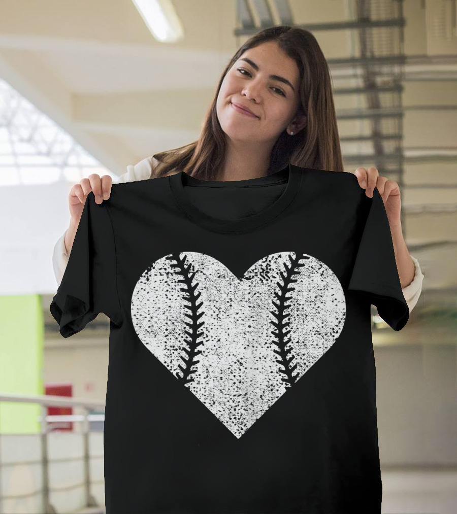 Baseball Heart Love Mom Funny Cute Comfy T-Shirt