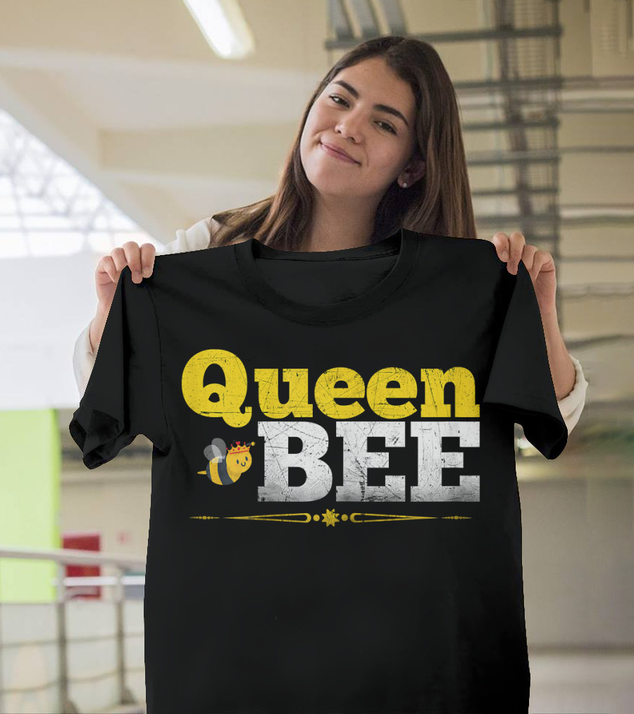 Queen Bee With Crown Boss Lady T-Shirt