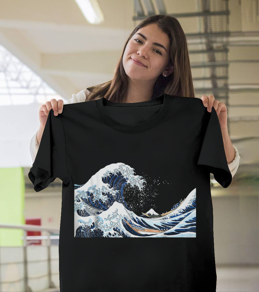 The Great Wave off Kanagawa Hokusai Japan Iconic T-Shirt