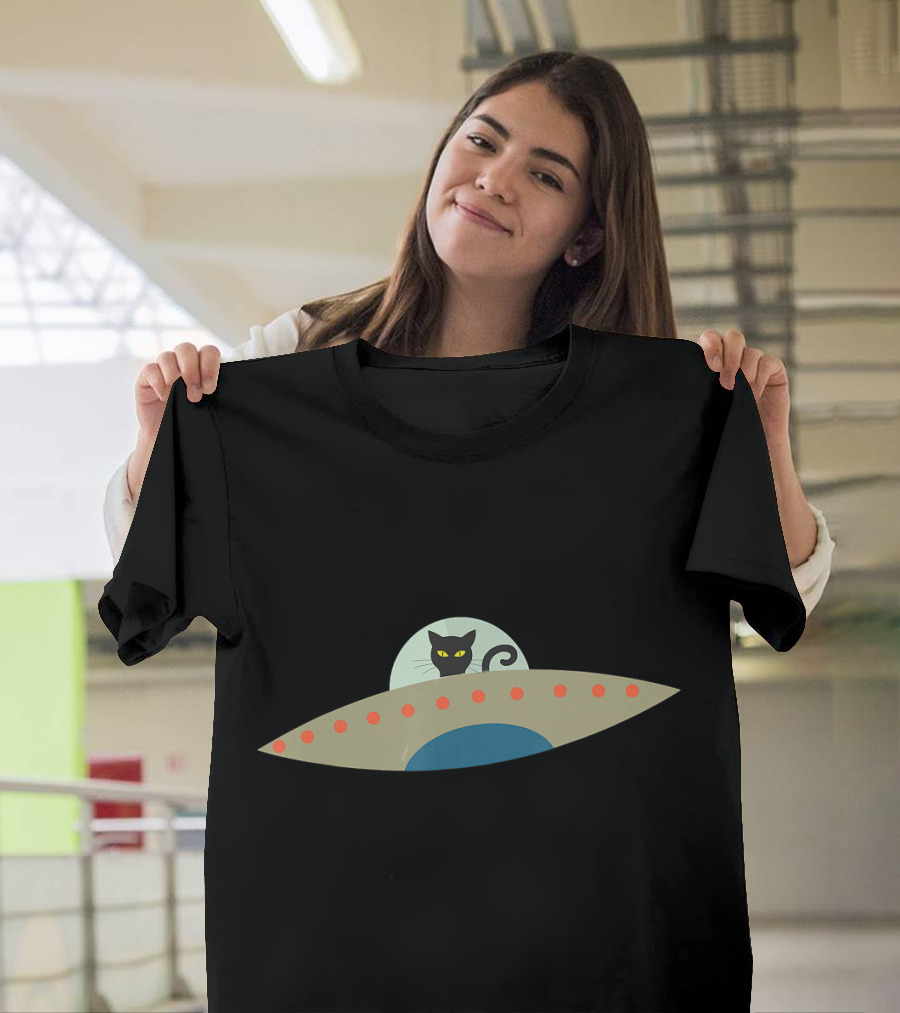 Alien Cat UFO Spaceship Black Cat T-Shirt