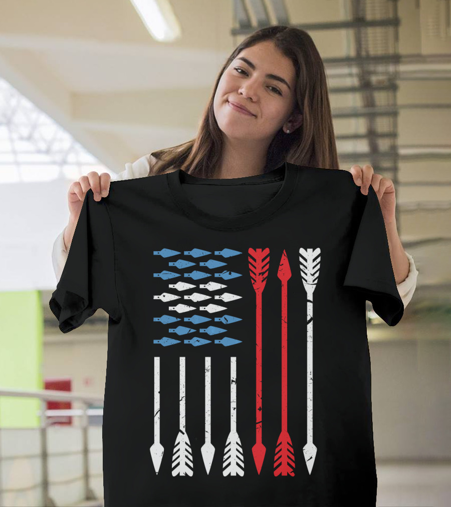 American Flag Arrow Archery Vintage Distressed Stars And Stripes Arrows T-Shirt