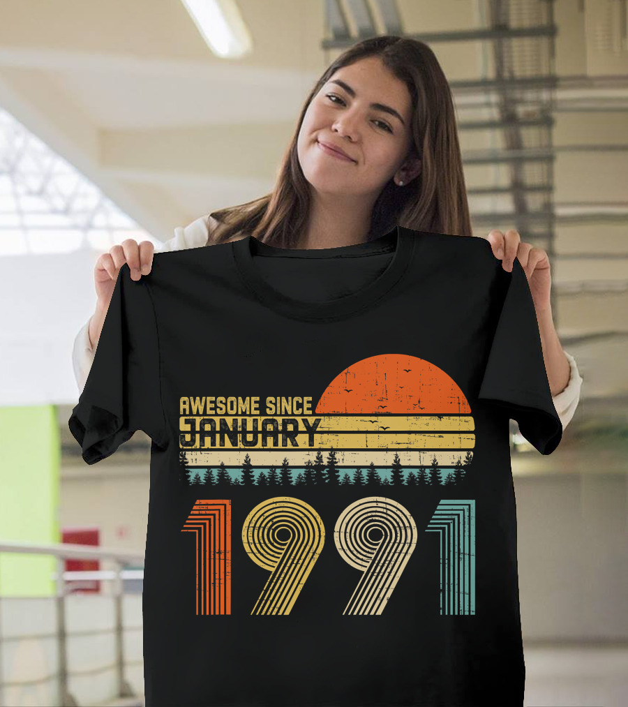 Awesome Since January 1991 Vintage Sunset Retro Forest Background T-Shirt