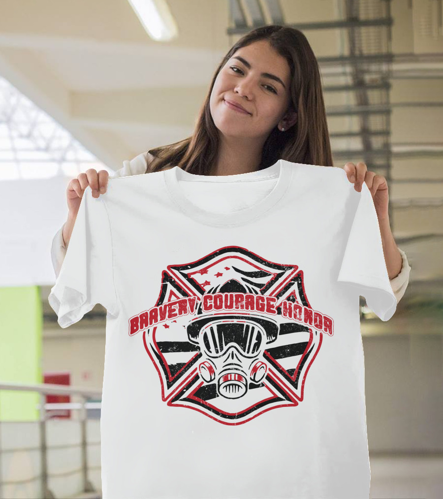 BRAVERY COURAGE HONOR Firefighter Gas Mask Badge T-Shirt