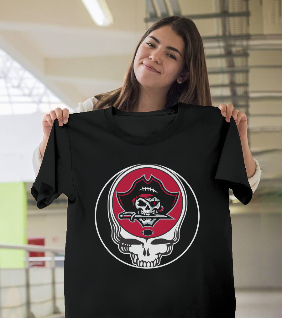 Tampa Bay Buccaneers Skull Logo With Football And Sword T-Shirt