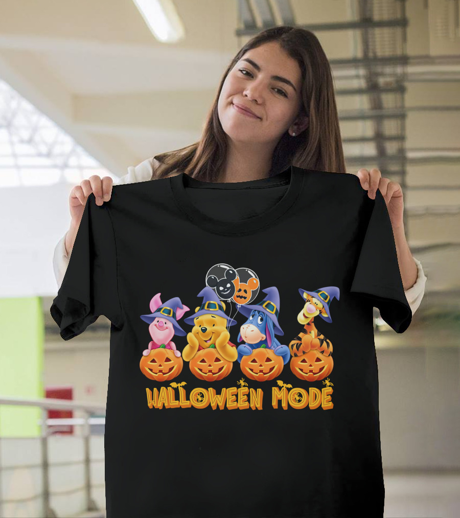 Halloween Mode Winnie The Pooh Characters With Pumpkins And Balloons T-Shirt