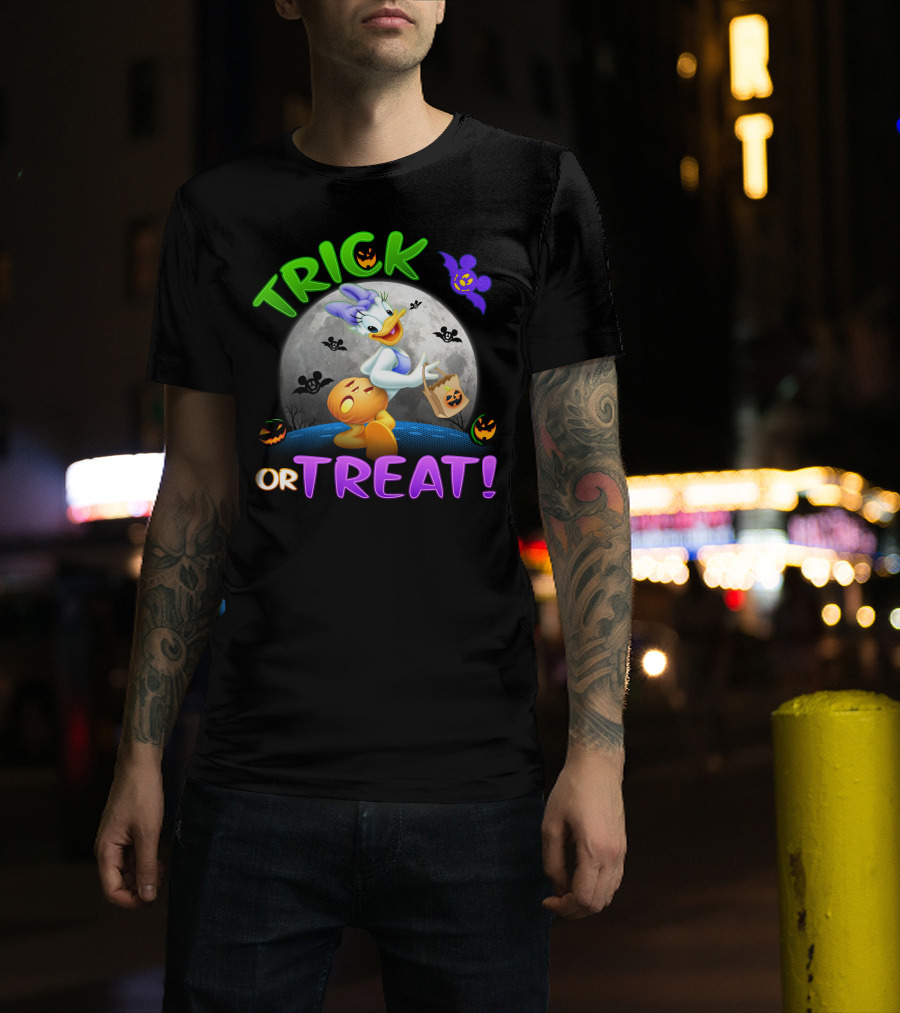 Trick Or Treat Daisy Duck Halloween Moon Bat Pumpkins T-Shirt