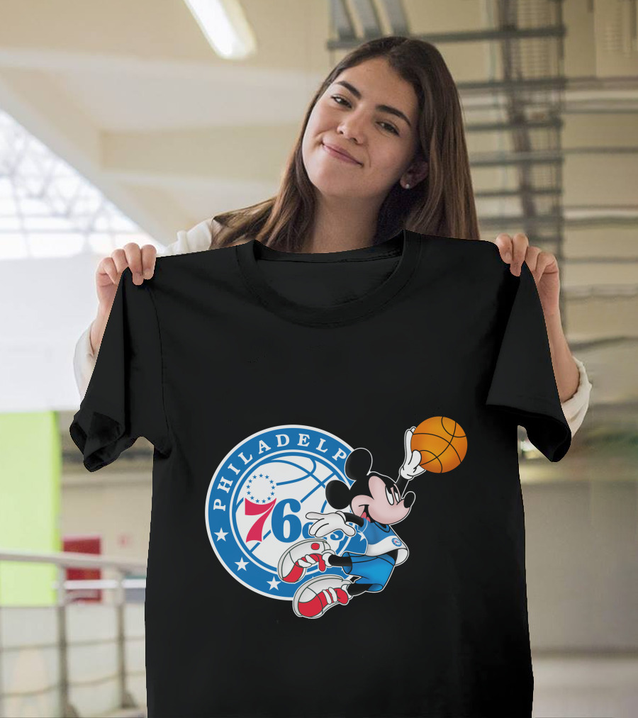Philadelphia 76ers Mickey Basketball Dunk T-Shirt
