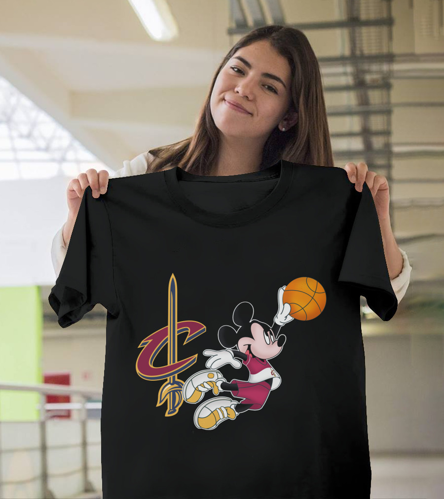 Cleveland Cavaliers Mickey Basketball Dunk T-Shirt