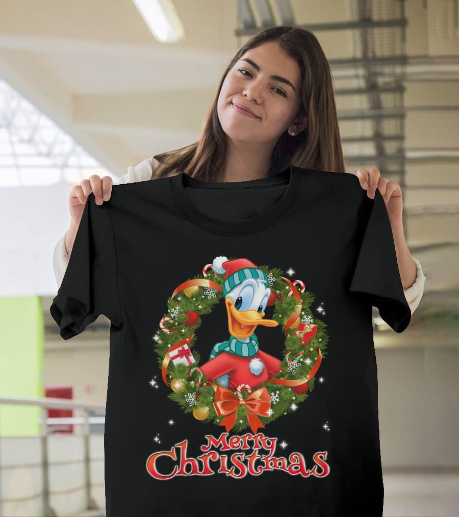 Merry Christmas Donald Duck Wreath T-Shirt