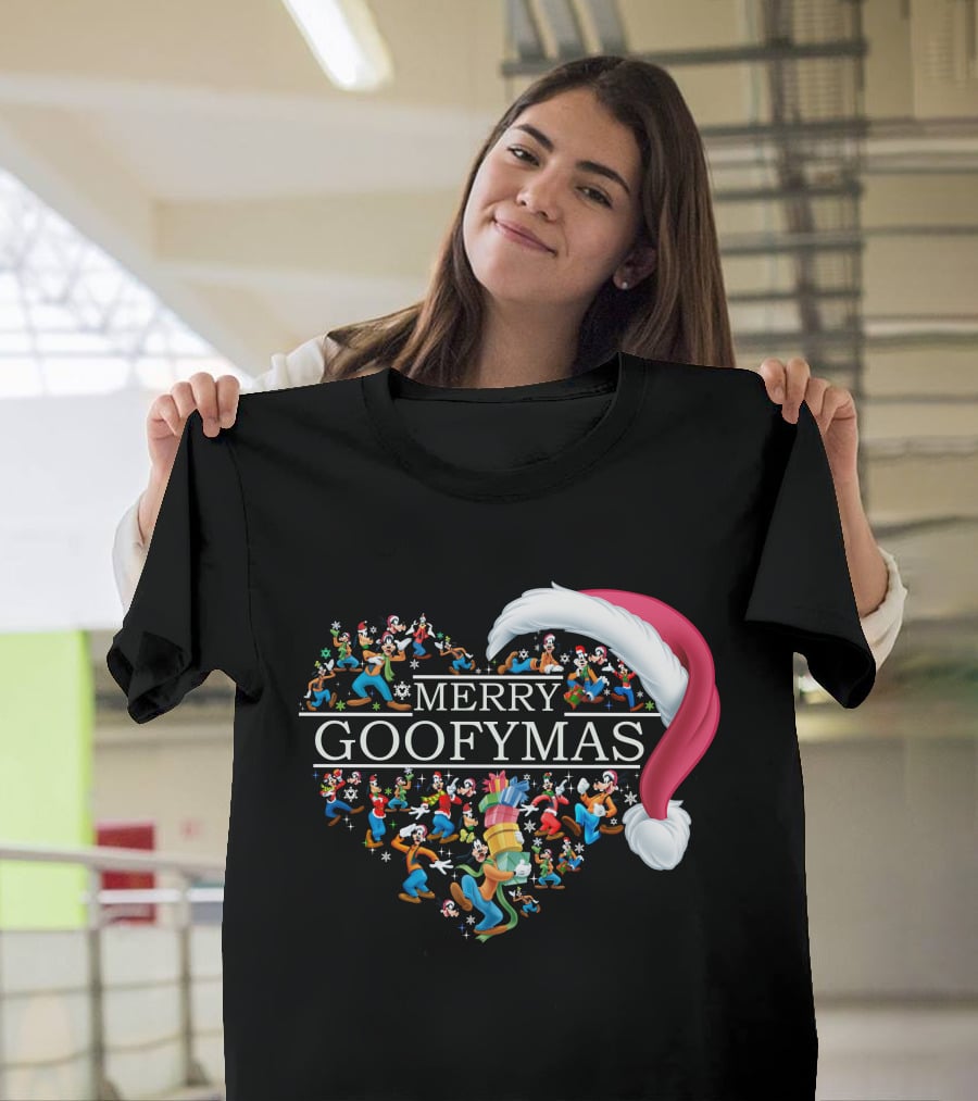 Merry Goofymas Santa Hat Heart Design With Goofy Characters T-Shirt