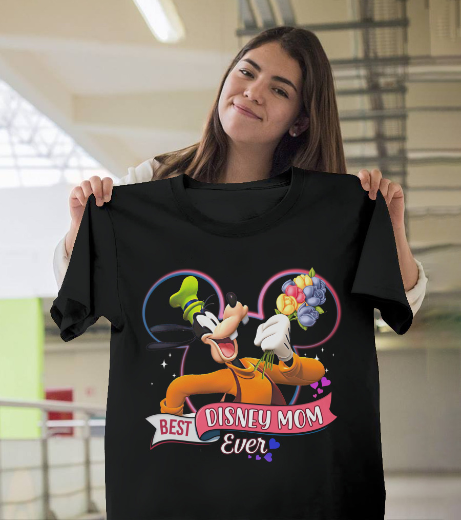 Best Disney Mom Ever Goofy Holding Flowers Pixar Balloons Hearts T-Shirt