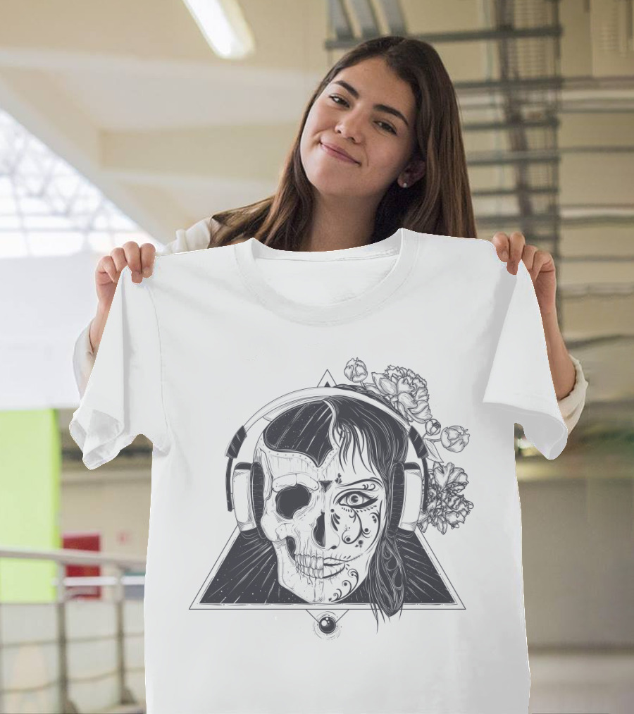 Skull Lala Headphones and Flower Triangle T-Shirt